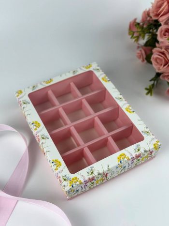 Упаковка под 12 конфет "Первые цветы"